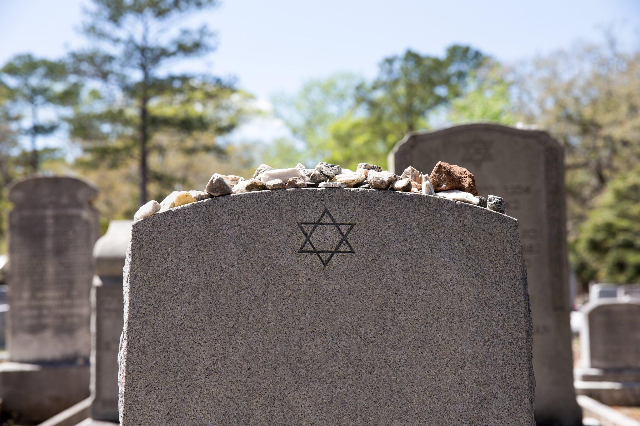 Jewish Graves: Stones Of Remembrance - Beth El Mausoleum