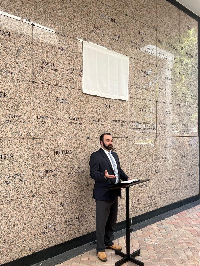 The Custom Of Jewish Unveiling Beth El Mausoleum